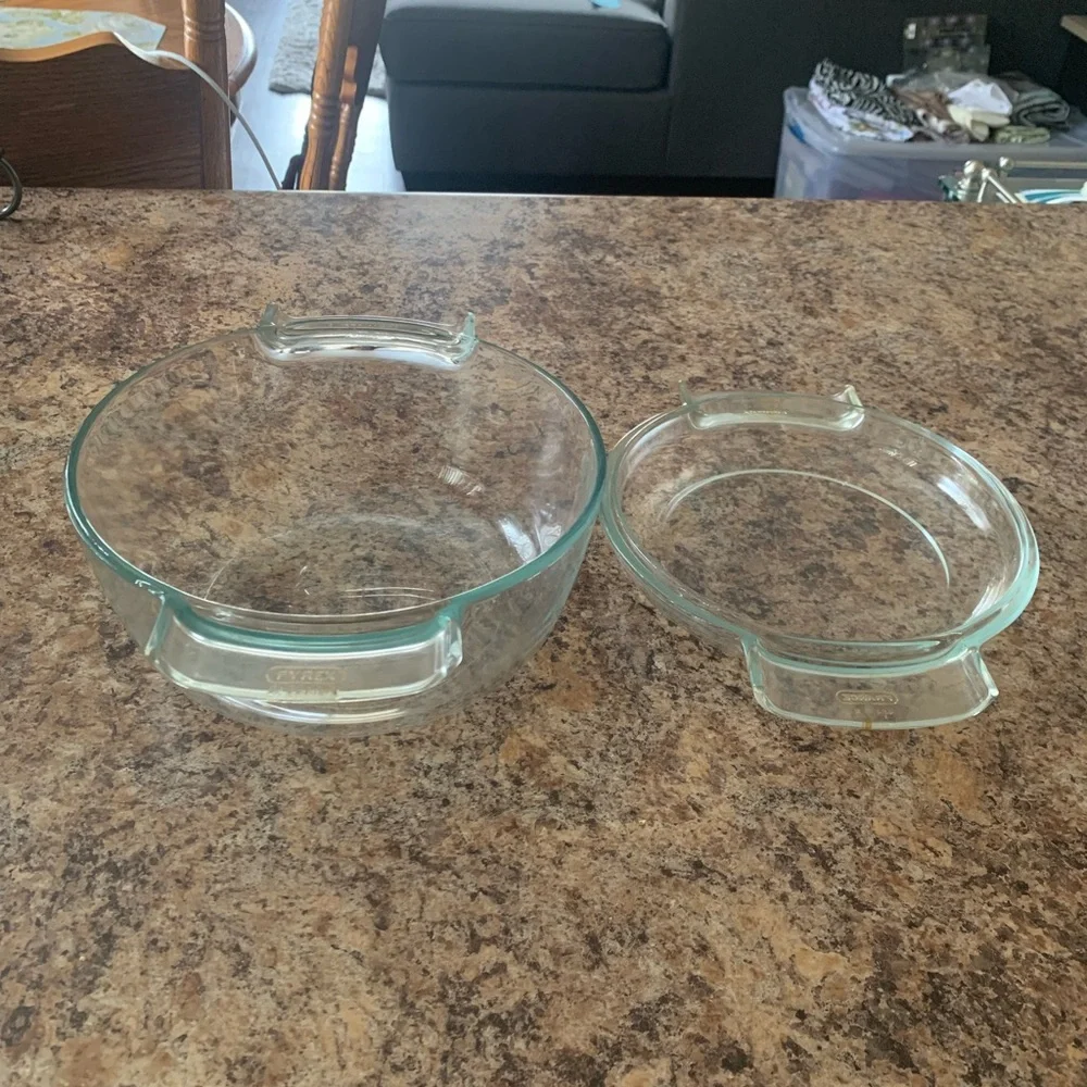 Vintage Pyrex Clear Glass Casserole Dish, Bowl 1.5 Quart With Lid